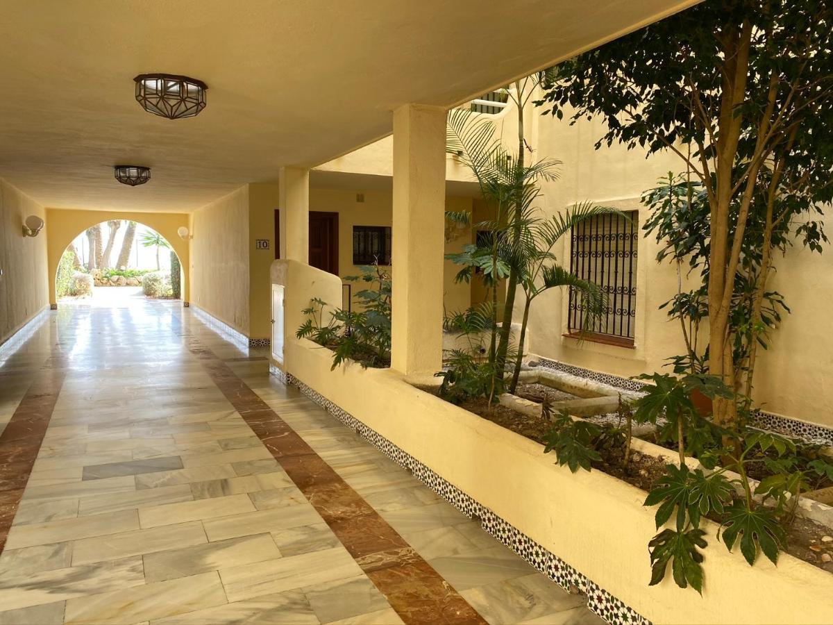 Apartamento Las Mimosas Beach Ла Кала де Михас Екстериор снимка